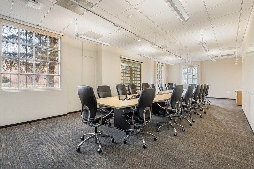 More Photos Of 1048 Paseo De Peralta, Santa Fe Office For Sale