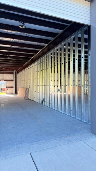 More Photos Of 4557 Savannah Hwy, Ravenel Light Manufacturing For Lease