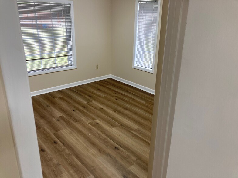 More Photos Of 2913 Optimist Dr, Marianna Office Residential For Lease
