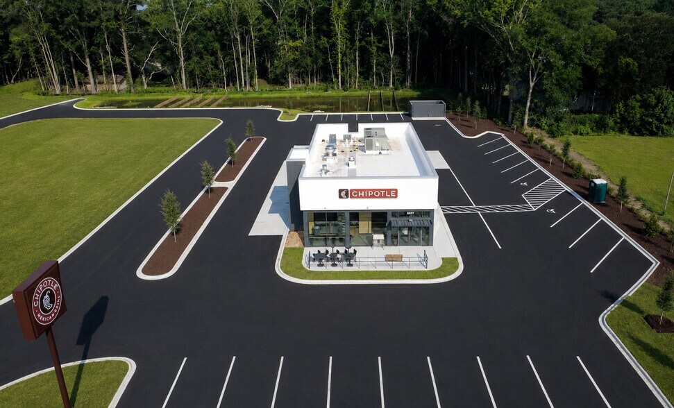 More Photos Of 2037 S Irby St, Florence General Retail For Sale