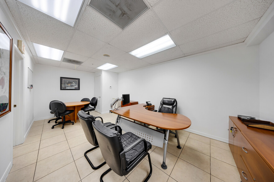 More Photos Of 10800 NW 21st St, Miami Warehouse For Sale