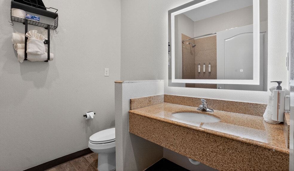 More Photos Of 415 Fm 1960 Rd E, Houston Hotel For Sale