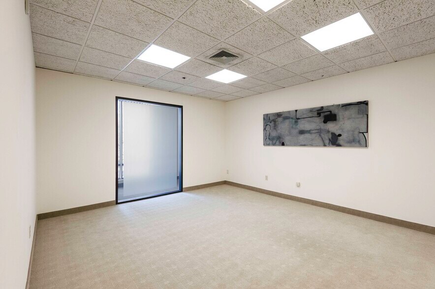 More Photos Of 333 North Ave, Wakefield Office For Lease