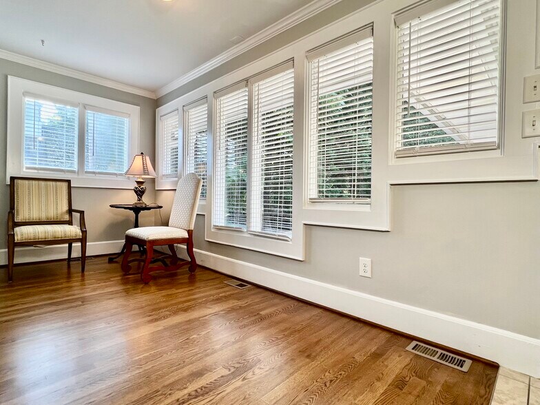 More Photos Of 2546 Reynolda Rd, Winston-Salem Medical For Lease