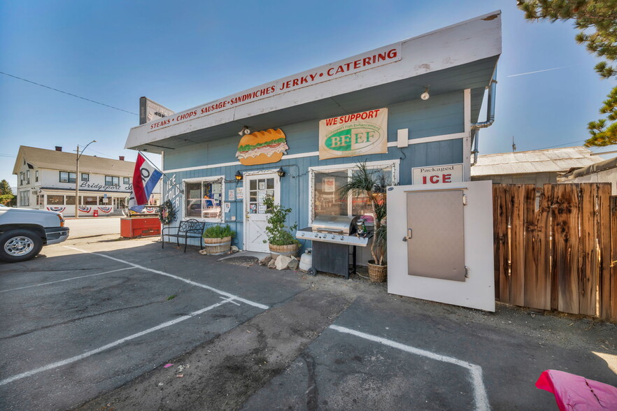 More Photos Of 198 Main St, Bridgeport Restaurant For Sale