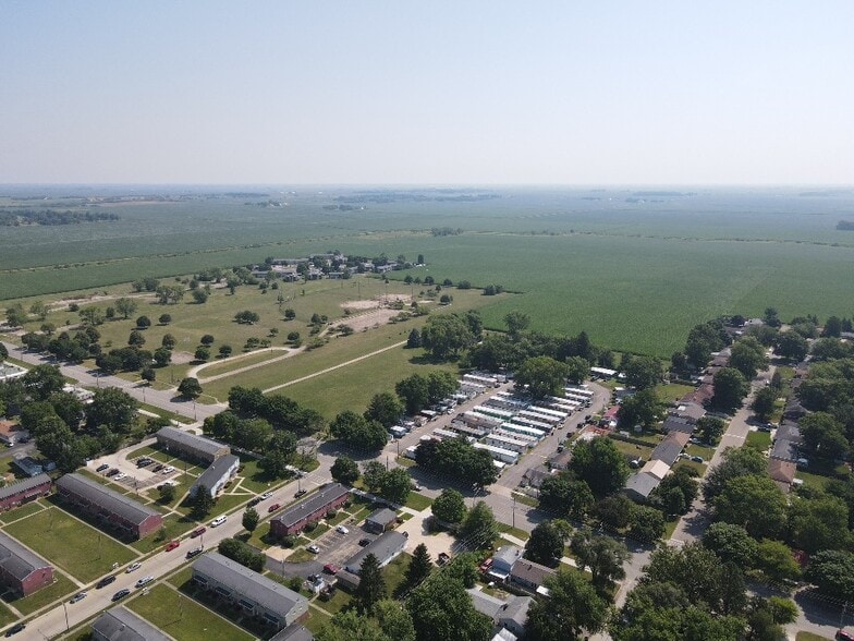 More Photos Of 1 Mahoning Ave, Rantoul Multifamily For Sale