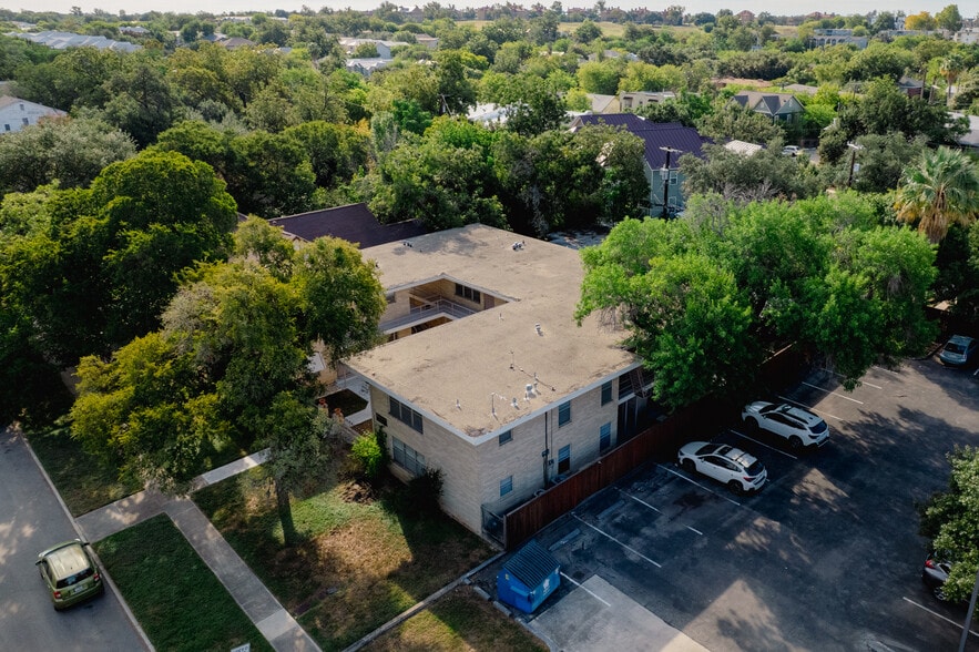 More Photos Of 118 Funston Pl, San Antonio Apartments For Sale
