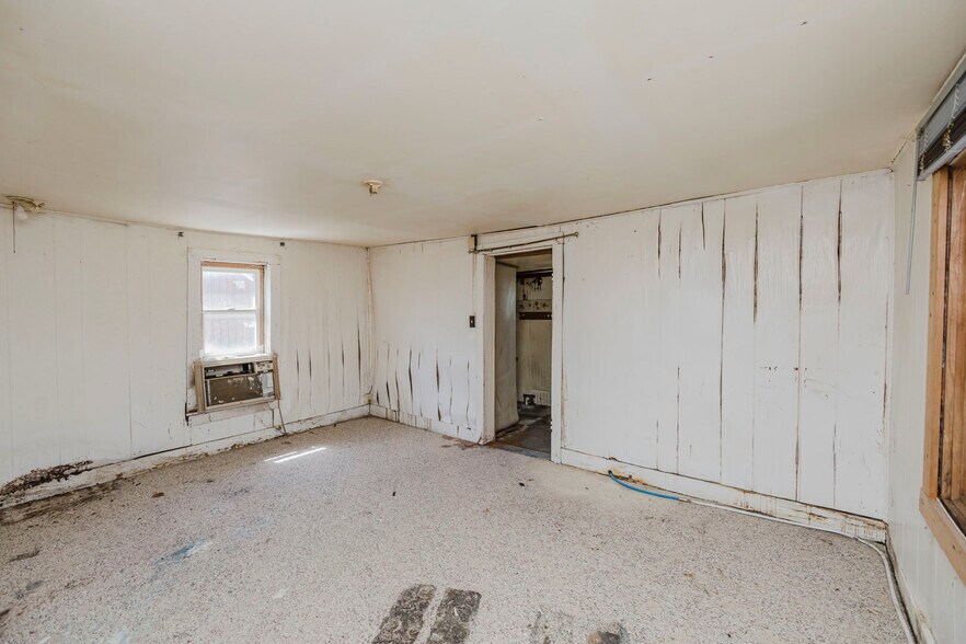 More Photos Of 1610 W 6th Ave, El Dorado General Retail For Sale