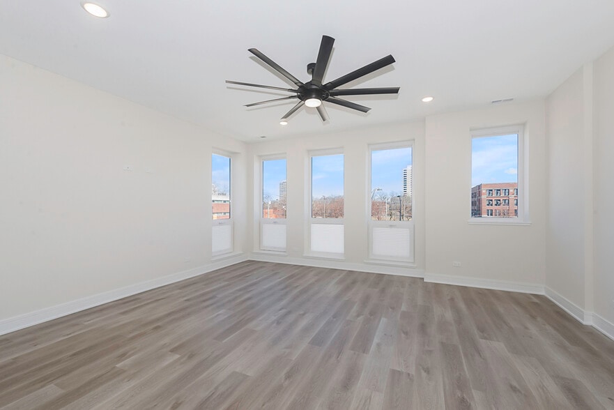 More Photos Of 3762 S Indiana Ave, Chicago Apartments For Sale