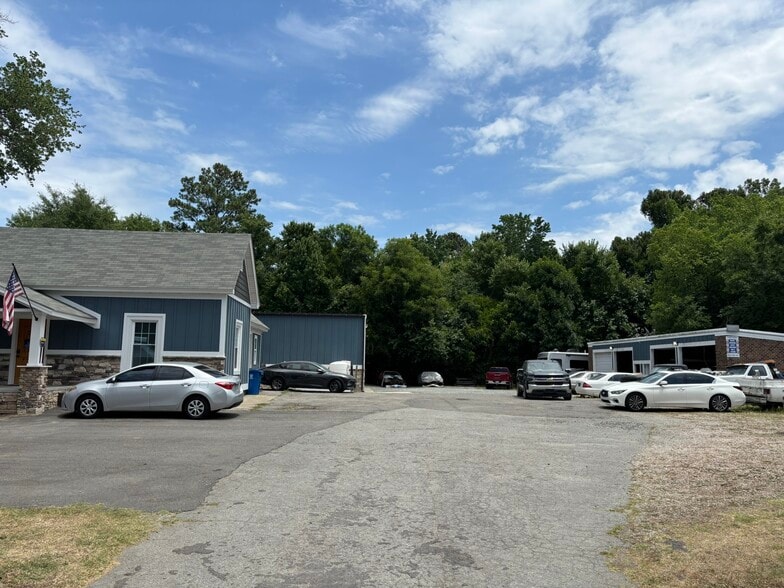 More Photos Of 1015 Ellis Rd, Durham Light Manufacturing For Sale
