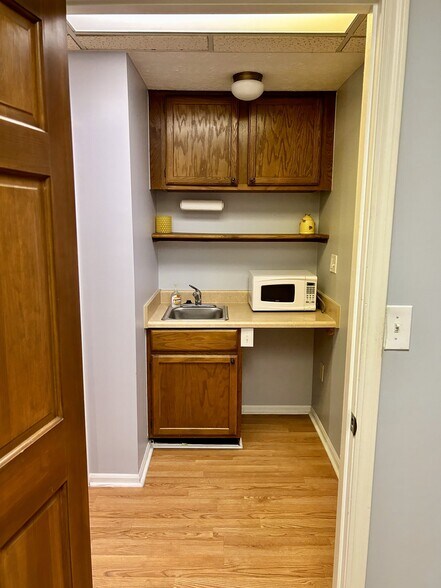 More Photos Of 4920 Reed Rd, Columbus Loft Creative Space For Lease