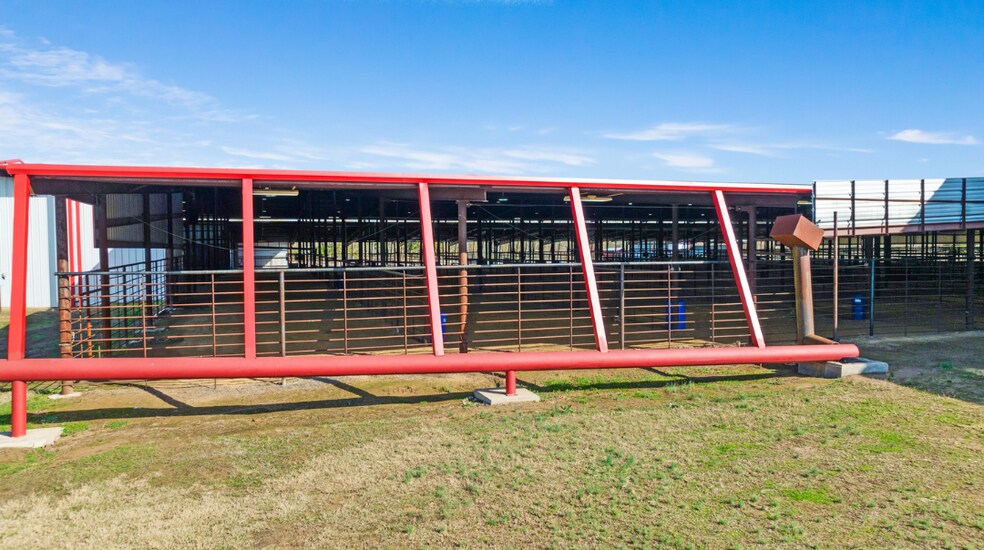 More Photos Of 3536 US Highway 82 E, Paris Specialty For Sale
