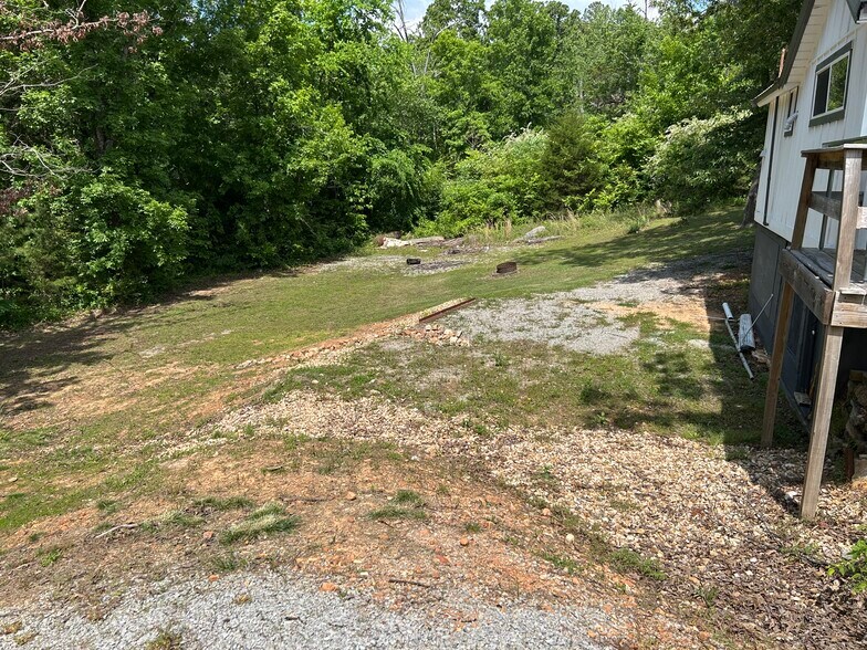 More Photos Of 10897 AR-5, Salesville Hotel For Sale