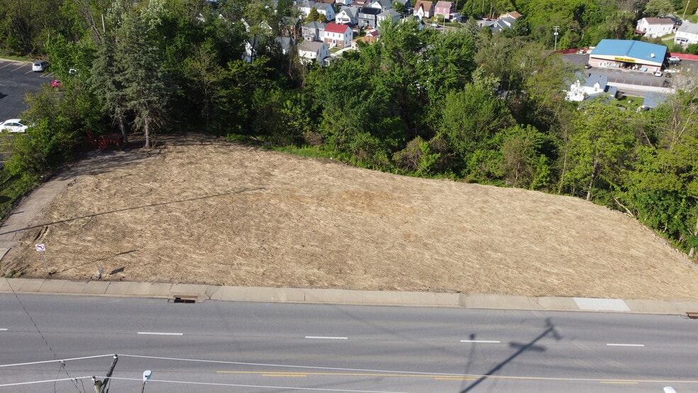 More Photos Of 2225-2235 Sunset Blvd, Steubenville Land For Sale