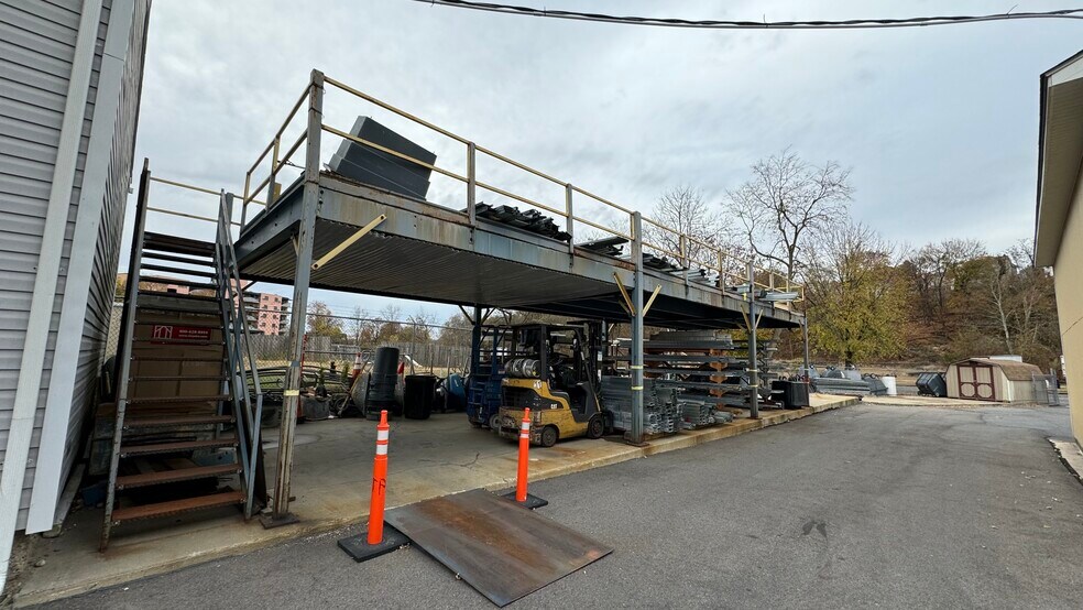 More Photos Of 309 S Main St, Phillipsburg Office For Sale