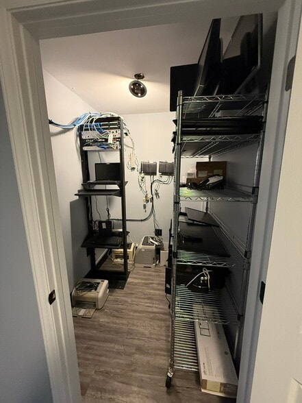 More Photos Of 1015-1029 Bullard Ct, Raleigh Office For Sale