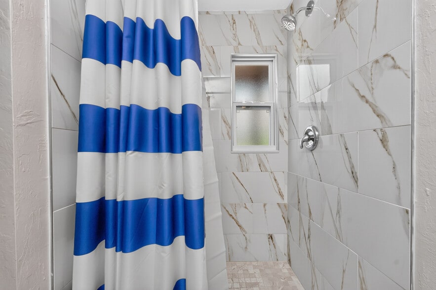 More Photos Of 1130 Gulf Blvd, Englewood Apartments For Sale
