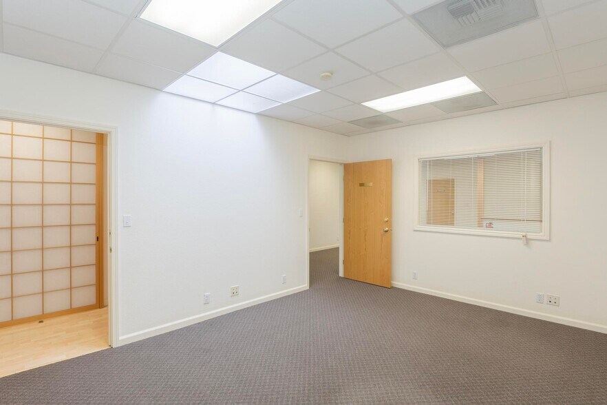More Photos Of 13748 Center St, Carmel Valley Office Residential For Lease