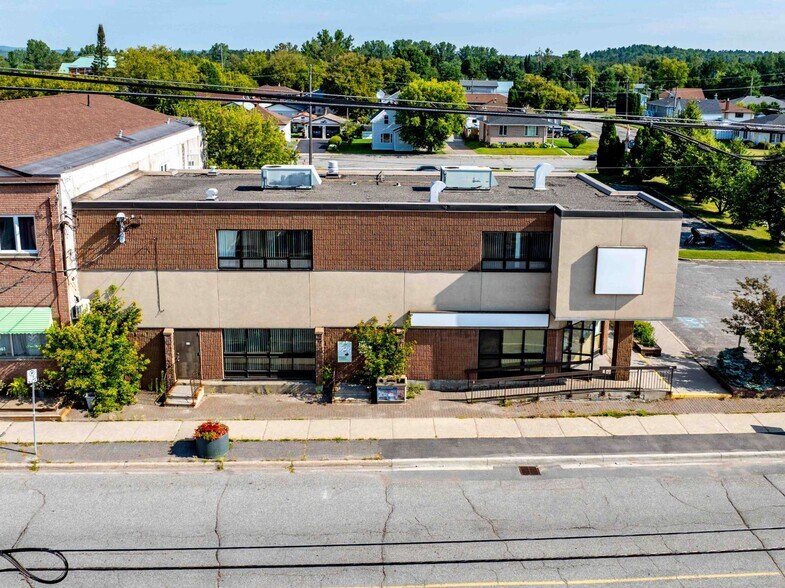 More Photos Of 29 Main St E, Chelmsford Office For Sale