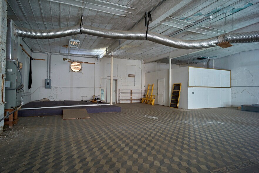 More Photos Of 2001 N Howard Ave, Tampa Office For Sale