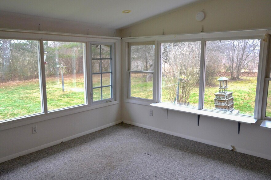 More Photos Of 2650 Cook Rd, Crossville Office For Sale