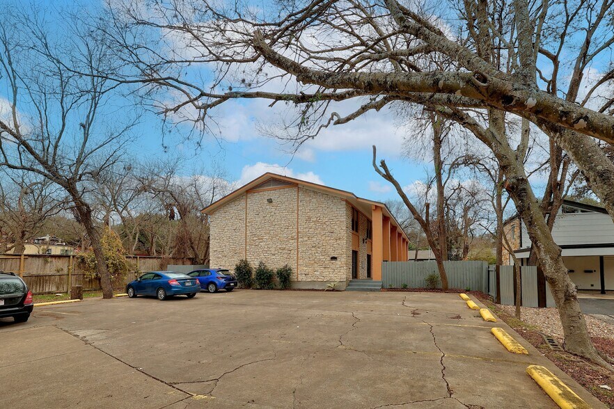 More Photos Of 1911 Lightsey Rd, Austin Apartments For Sale