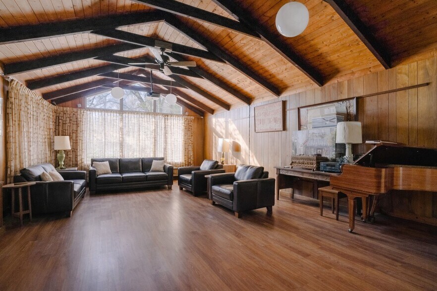 More Photos Of 9 Solway Rd, Saugerties Specialty For Sale