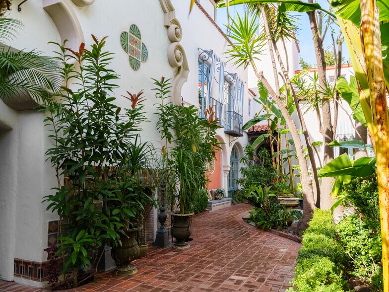 More Photos Of 8225 Fountain Ave, West Hollywood Apartments For Sale