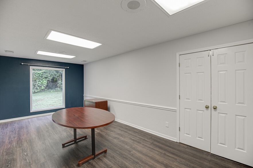 More Photos Of 3274 Stone Mountain Hwy, Snellville Office For Sale