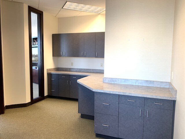 More Photos Of 11455 Viking Dr, Eden Prairie Medical For Lease