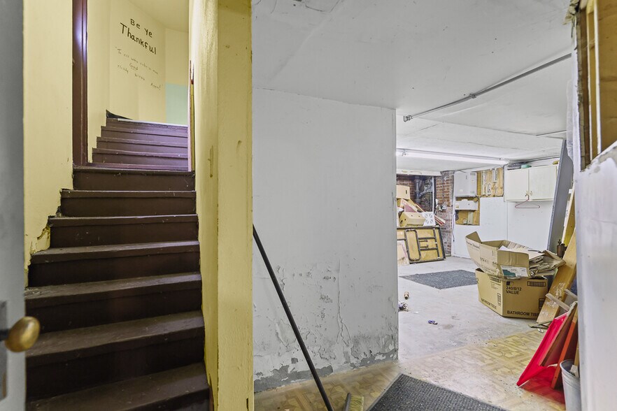 More Photos Of 361 E Main St, Alliance Storefront Retail Office For Sale