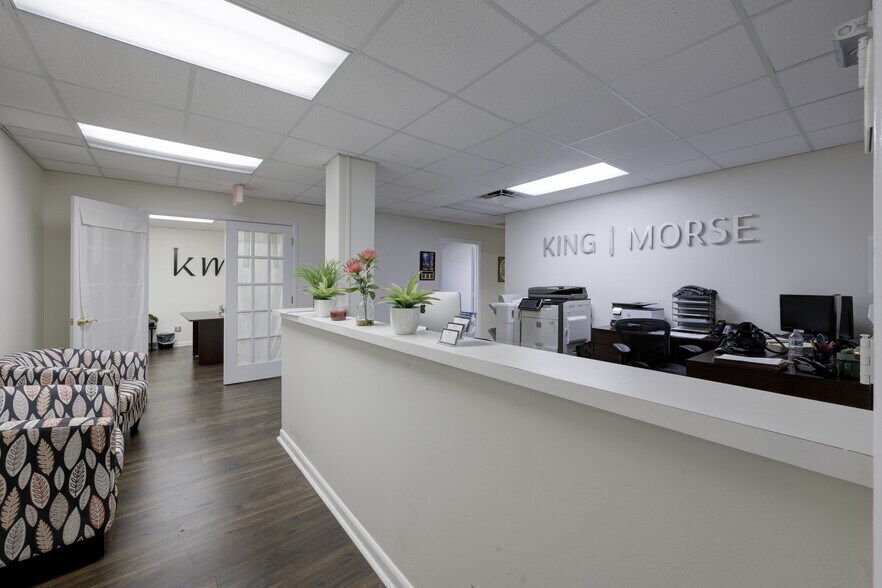 More Photos Of 2240 Palm Beach Lakes Blvd, West Palm Beach Office For Sale