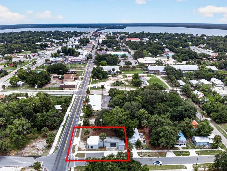 More Photos Of 1321 St Johns Ave, Palatka Service For Sale