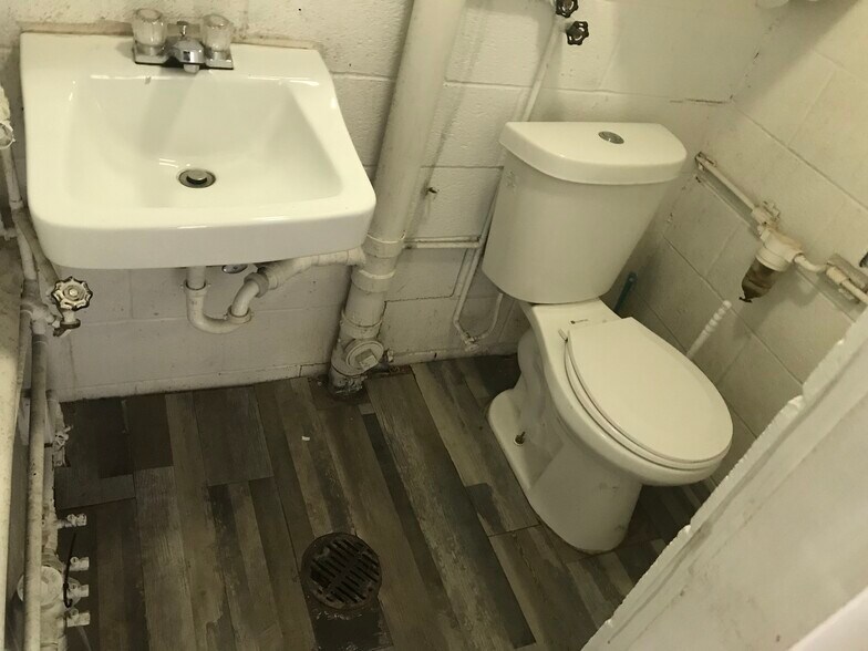 More Photos Of 525 W 7th St, Pueblo Warehouse For Sale