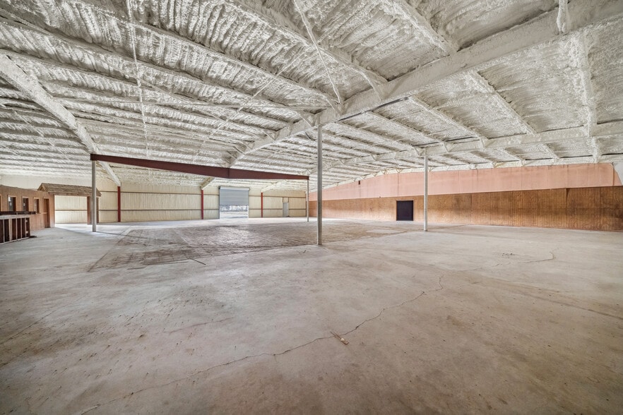 More Photos Of 149 County Road 219, Bay City Warehouse For Sale
