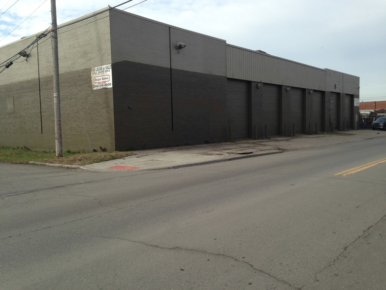 Primary Photo Of 1464 E Ferry St, Detroit Warehouse For Sale