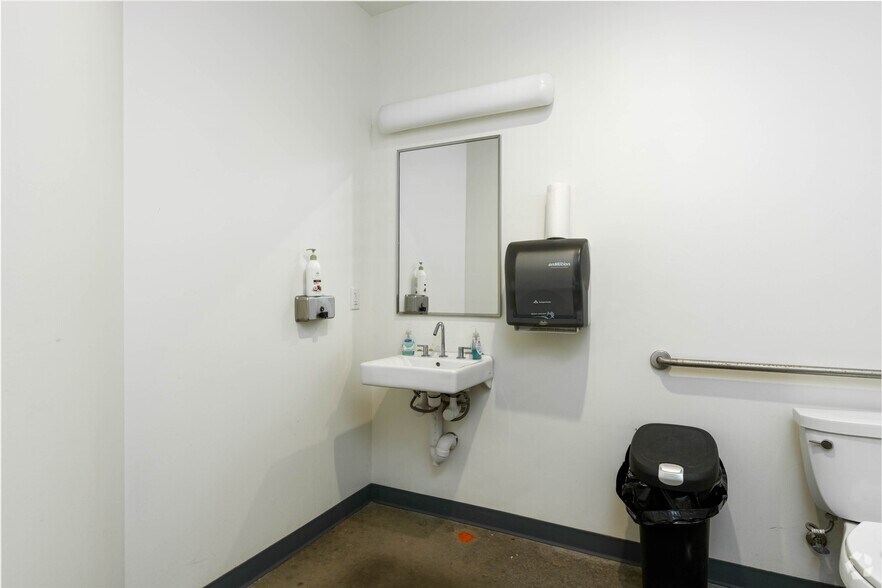 More Photos Of 57 E Pleasant St, Amherst Apartments For Lease