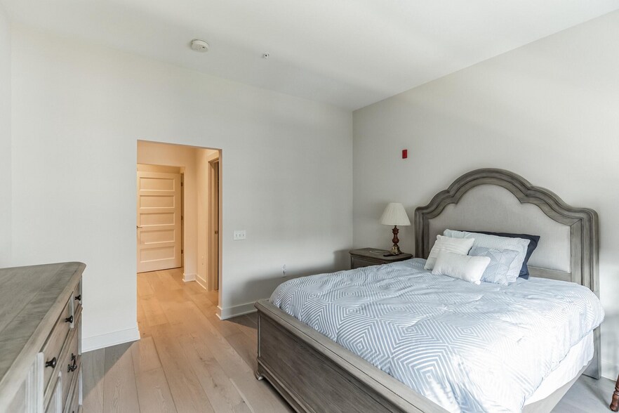 More Photos Of 575 S Goddard Blvd, King Of Prussia Apartments For Sale