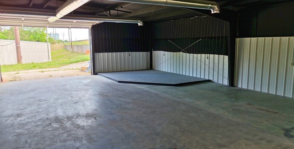 More Photos Of 2607 S Highway 14, Greer Light Manufacturing For Sale