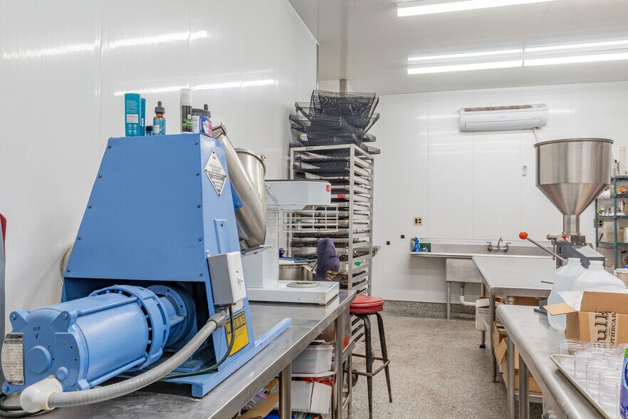 More Photos Of 1487 Main Street, Oxford Industrial For Sale
