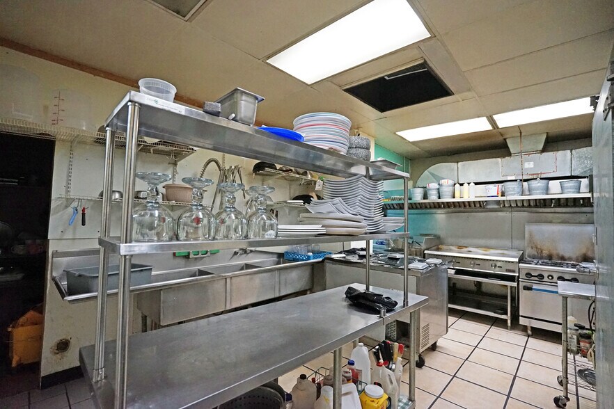 More Photos Of 306 S 1st St, Yakima Restaurant For Sale
