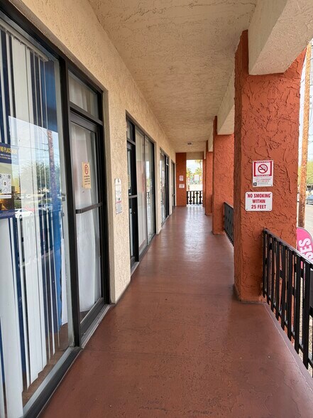 More Photos Of 2425 E Thomas Rd, Phoenix Office For Lease