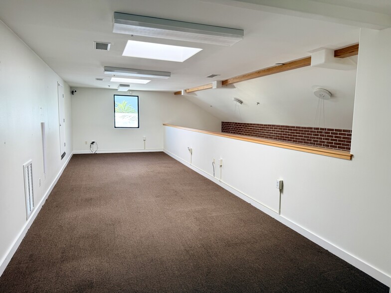 More Photos Of 1321 Post Ave, Torrance Loft Creative Space For Lease