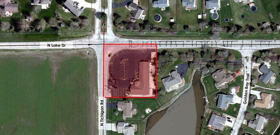 More Photos Of 28747 N Lake Dr, Waterford Restaurant For Lease