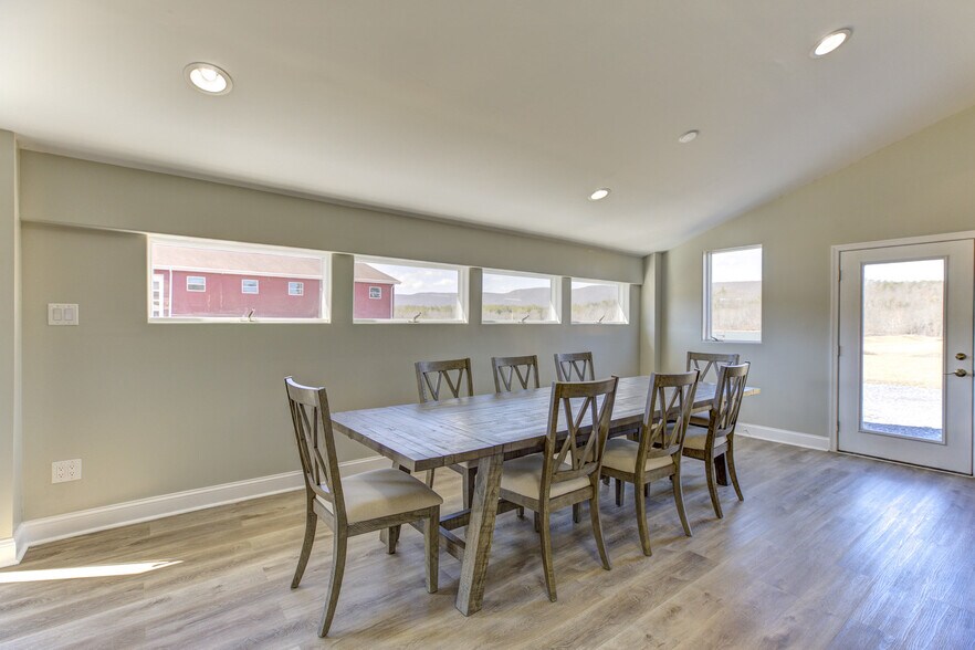 More Photos Of 1565 Seven Fountains Rd, Fort Valley Specialty For Sale