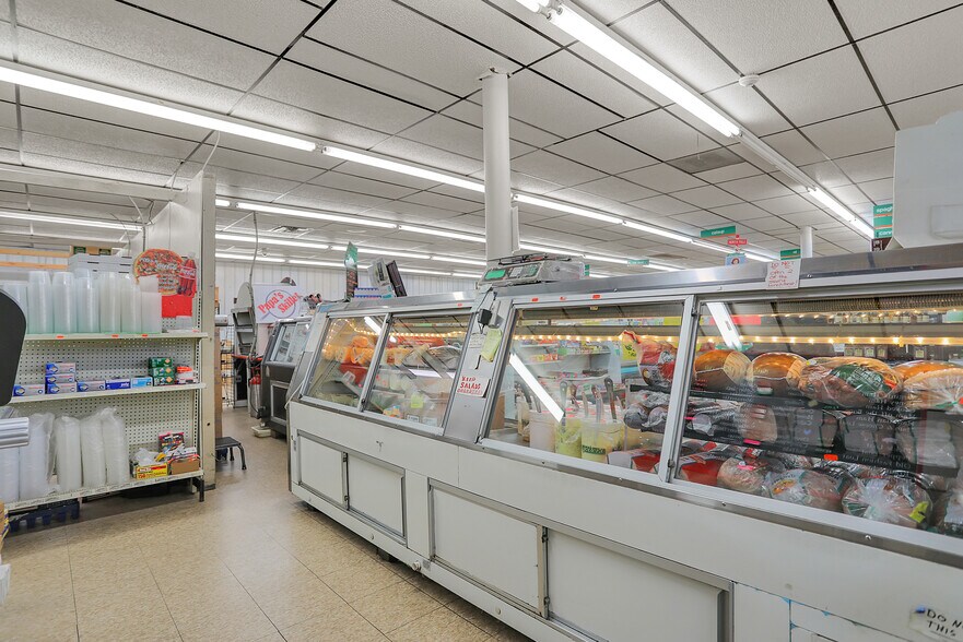 More Photos Of 9135 S Mill Rd, Knightstown Supermarket For Sale