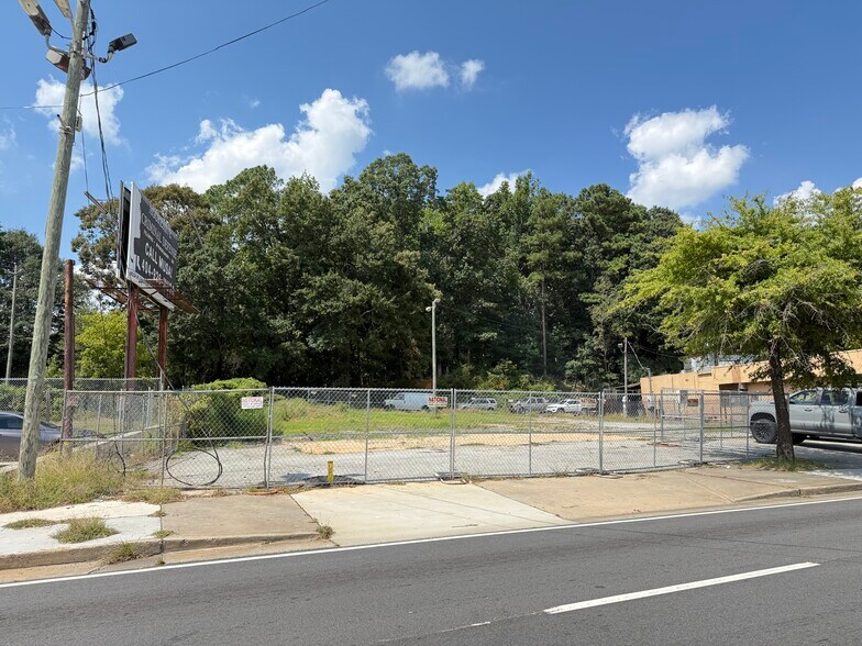 More Photos Of 2979 Campbellton Rd SW, Atlanta General Retail For Sale