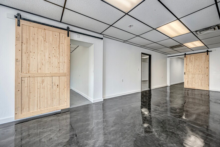 More Photos Of 209-211 S 5th St, Chickasha Storefront For Lease