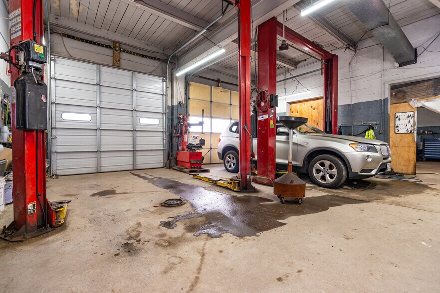 More Photos Of 1220 Broad St, Central Falls Auto Repair For Sale