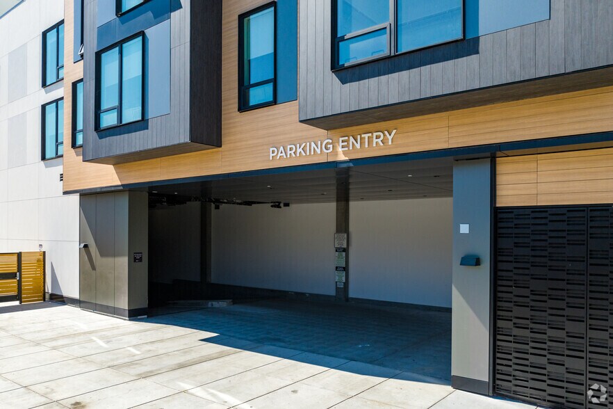 More Photos Of 1380 N California Blvd, Walnut Creek Apartments For Lease